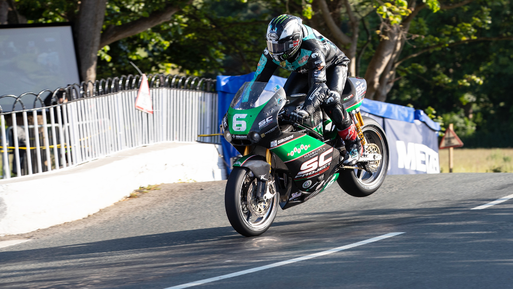 IOMTT, Isle of MAn TT, 2023, Supertwin, race1. Dunlop, Browne, Coward